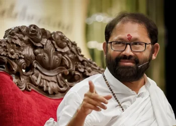 Renunciation-and-divine-love_pooja