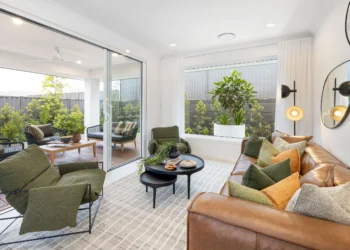 The Role of Natural Light and Open Floor Plans in Contemporary Residential Design